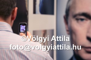 World Press Photo exhibition 0809187493c 300x199 World Press Photo
