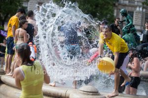 http://photos.volgyiattila.hu/gallery/Water-Fight-Day-Budapest-2016/G0000zao4K9ViLKo/C0000mwPCnEVAMSM